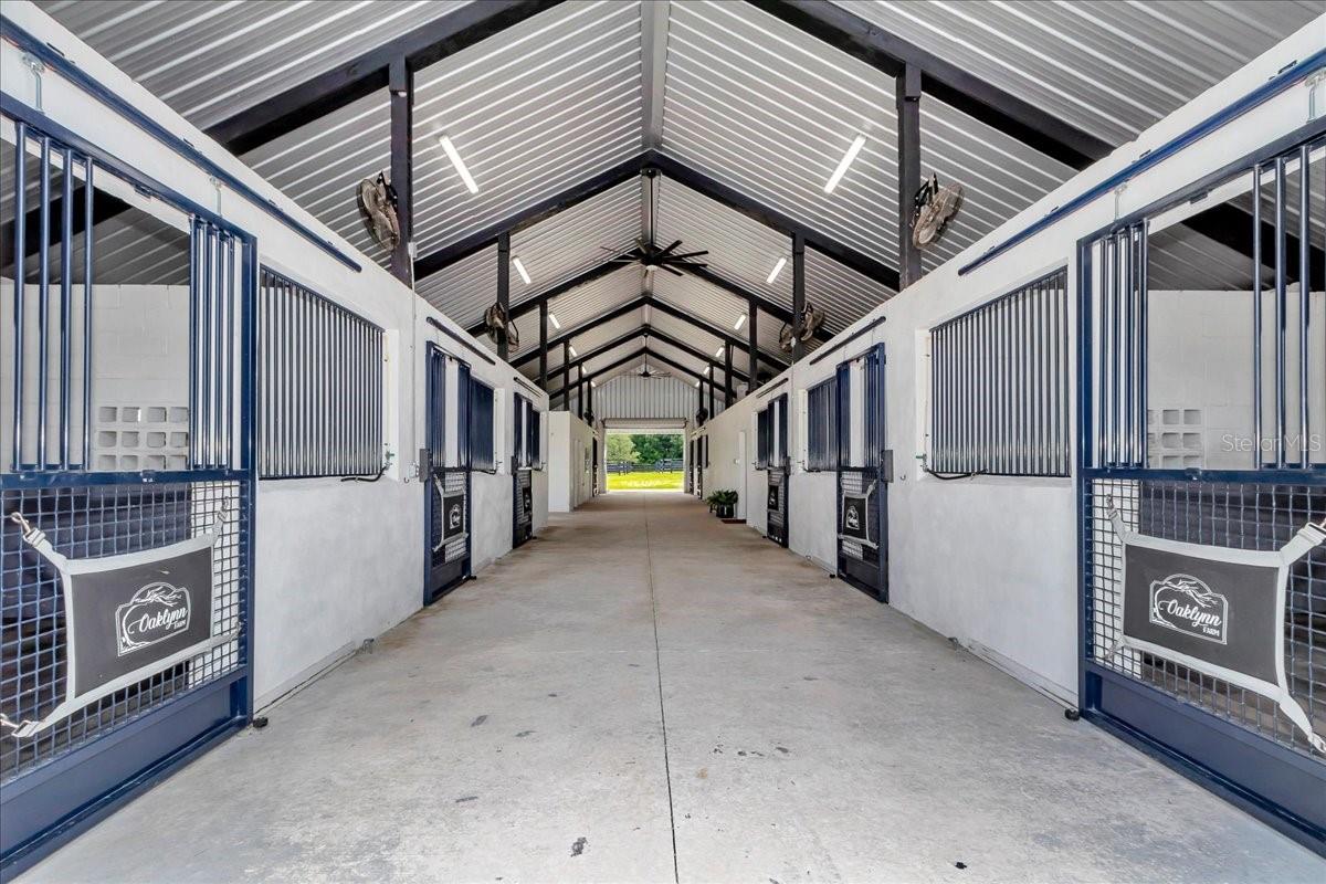 HAMMOCK LANE NORTH - Residential