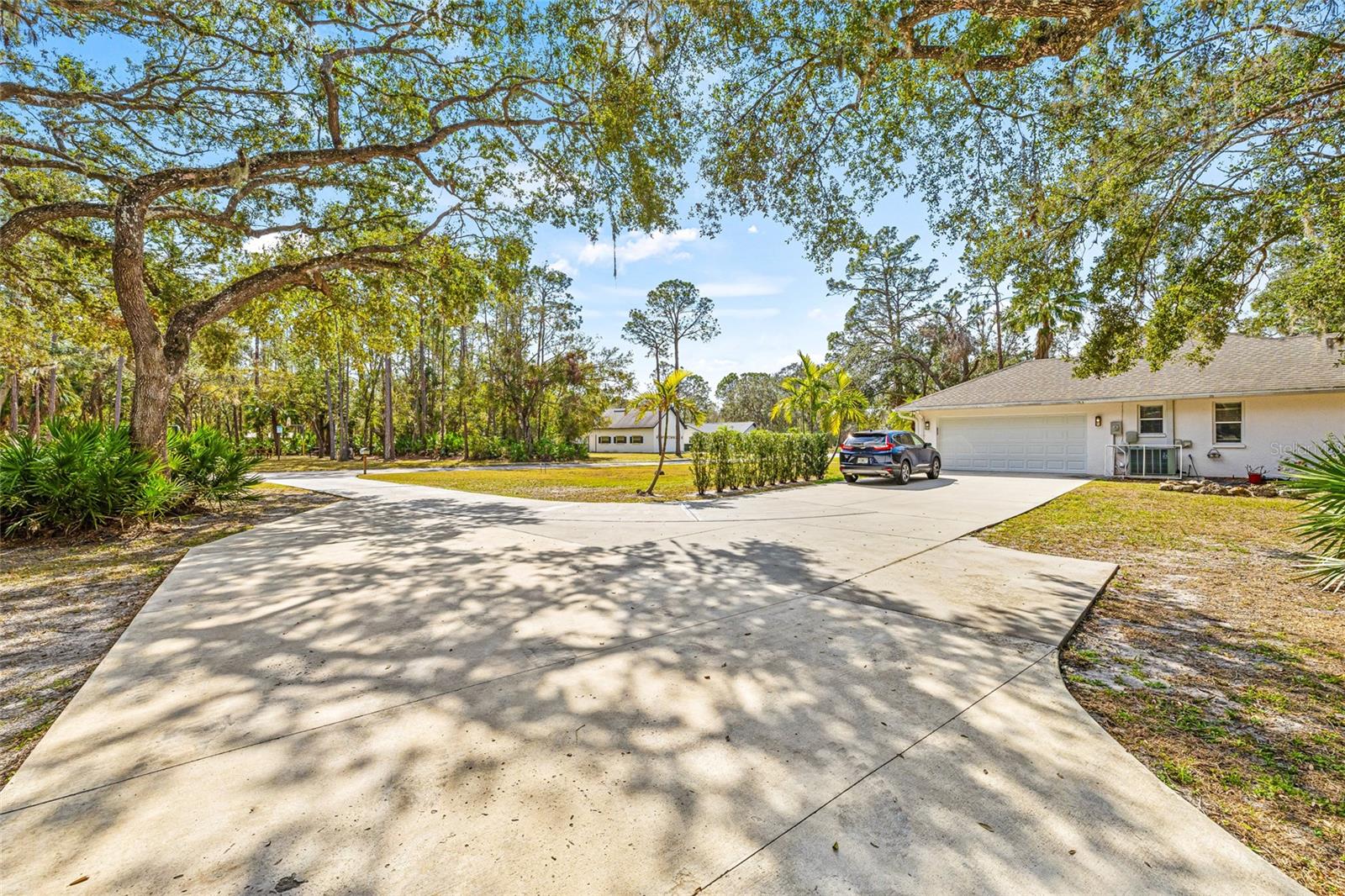 610 WOODVIEW WAY