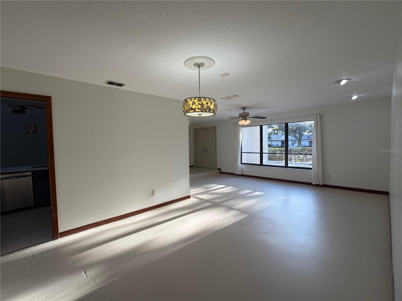 HARBOR ISLE - Residential