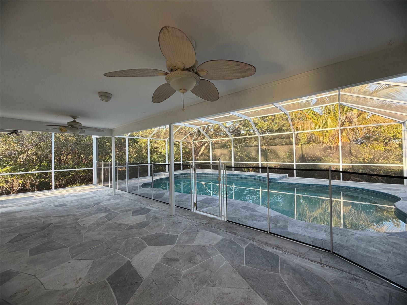 HARBOR ISLE - Residential