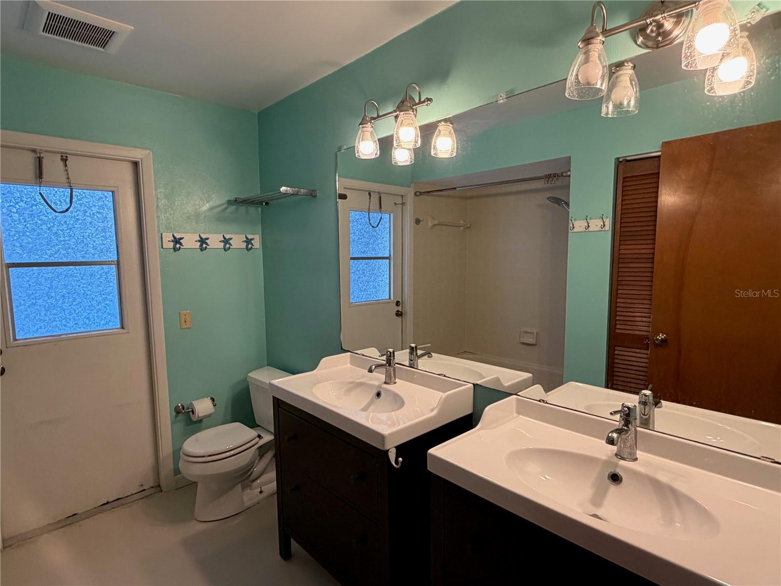 HARBOR ISLE - Residential