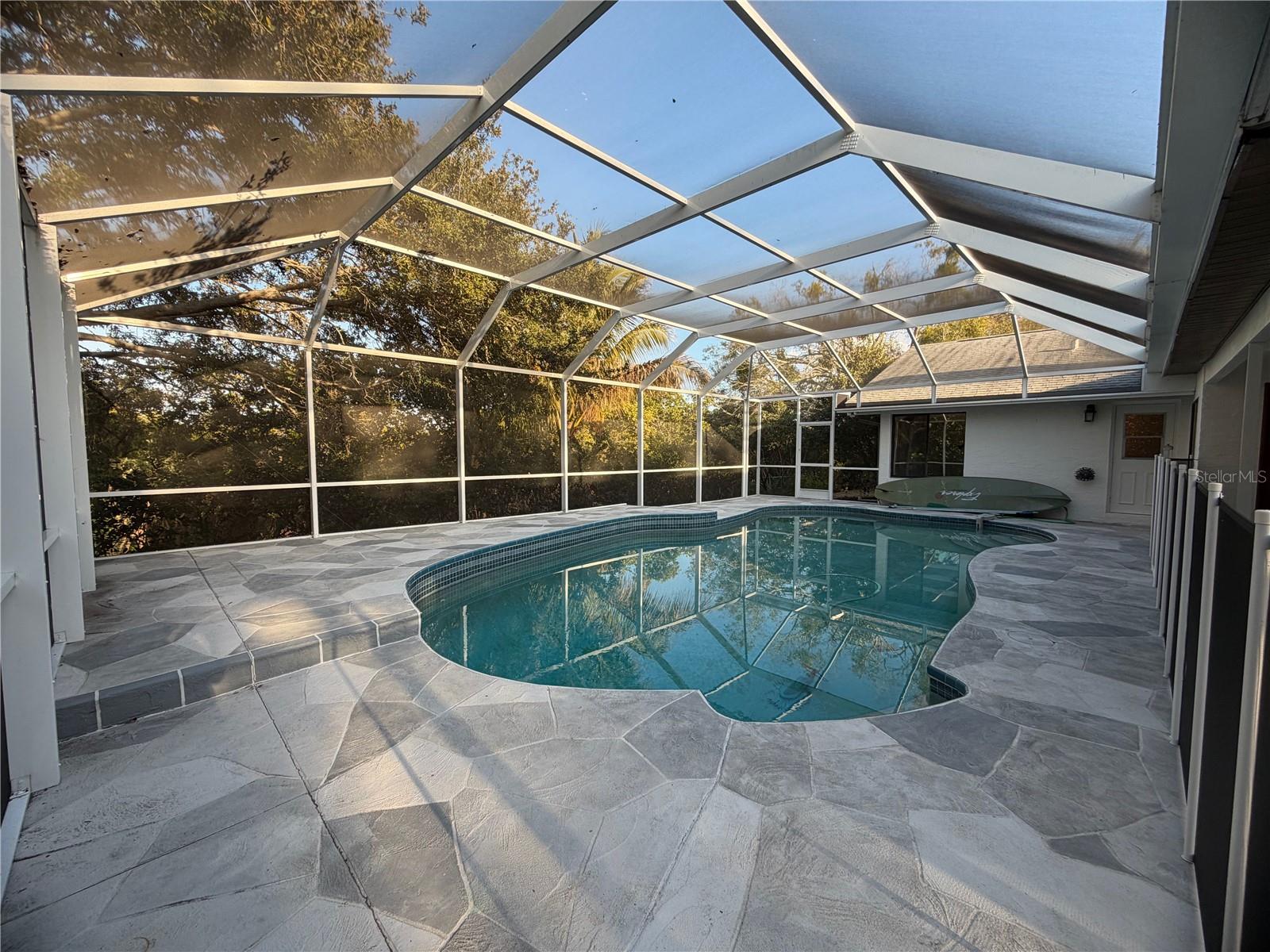 HARBOR ISLE - Residential