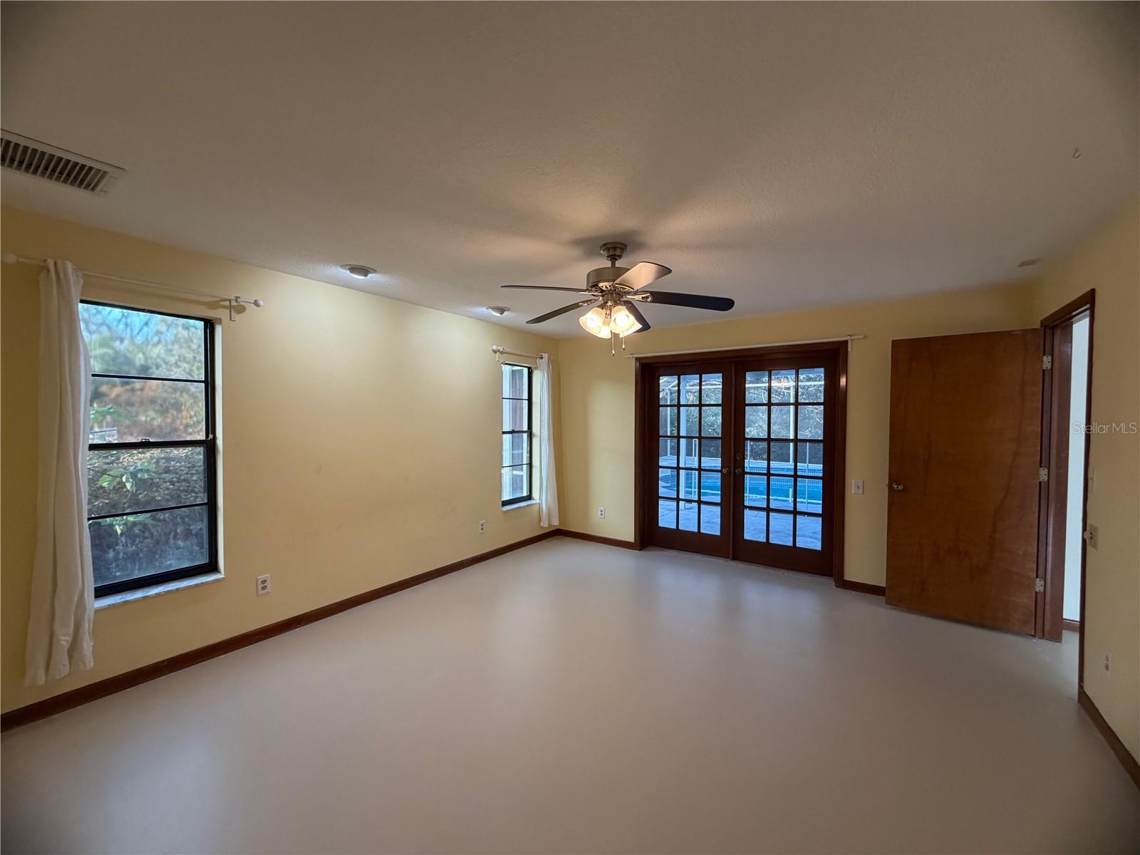 HARBOR ISLE - Residential