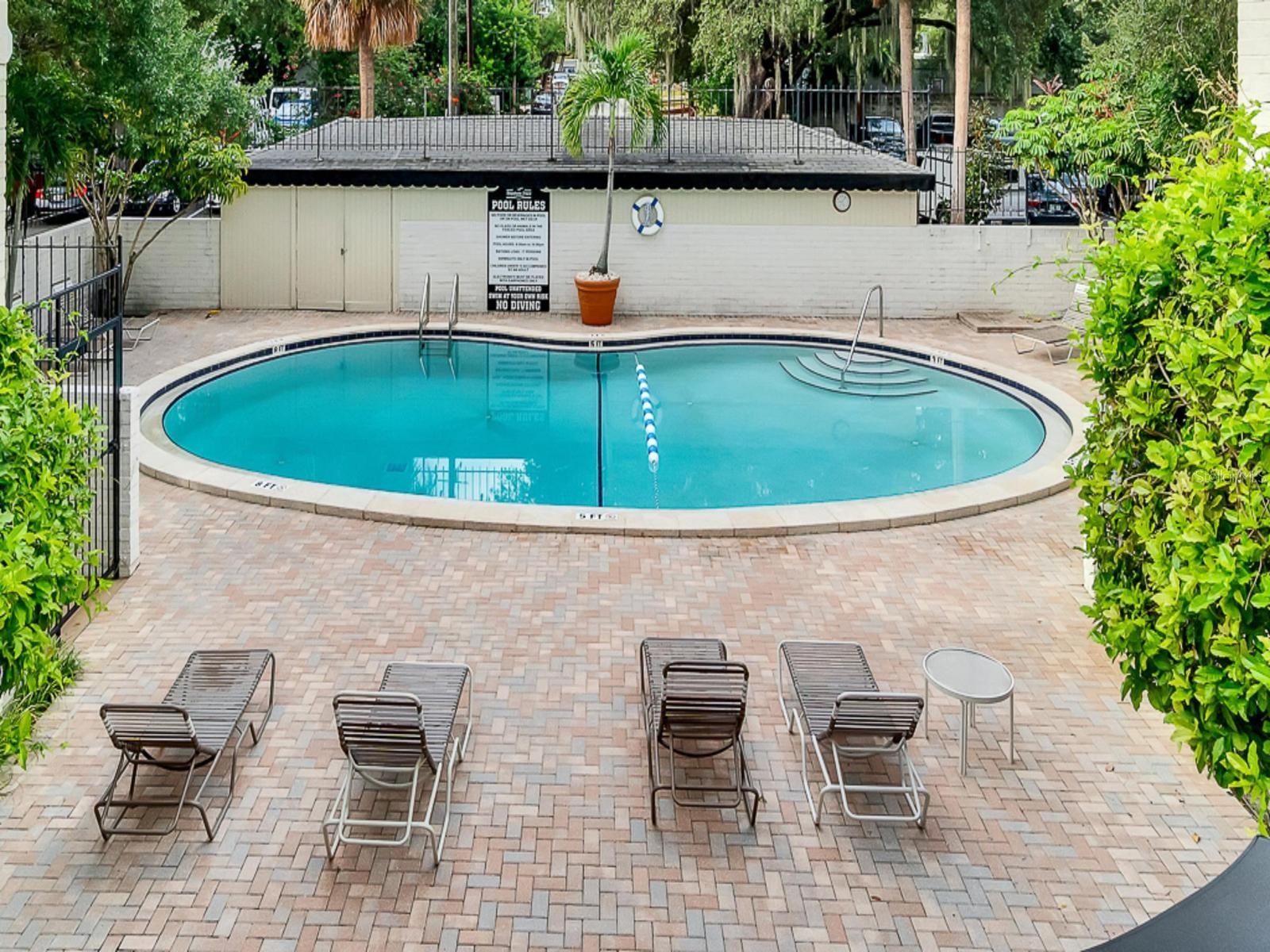 BAYSHORE TRACE CONDO - Residential