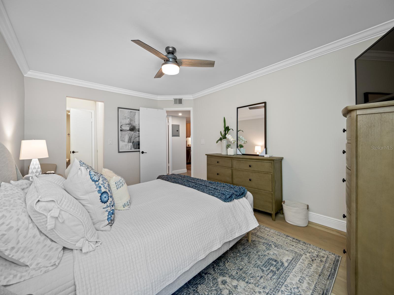 BAYSHORE TRACE CONDO - Residential