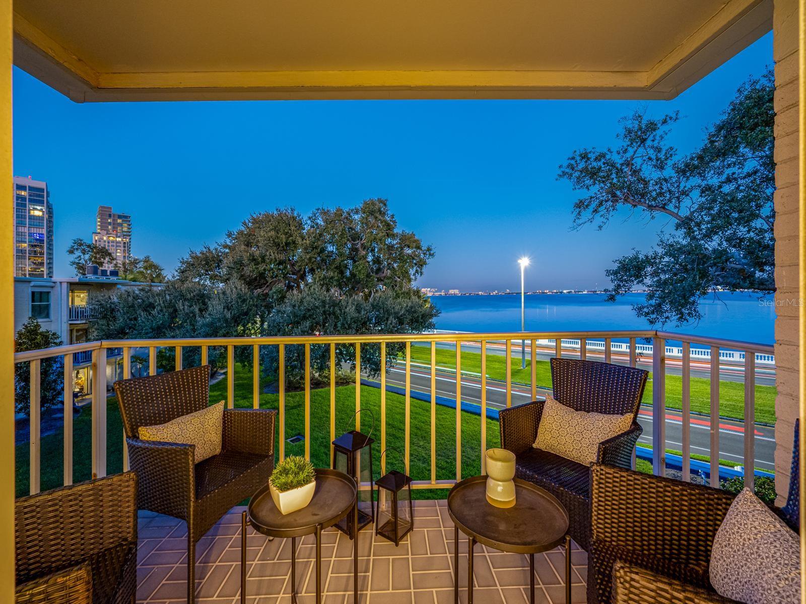 BAYSHORE TRACE CONDO - Residential