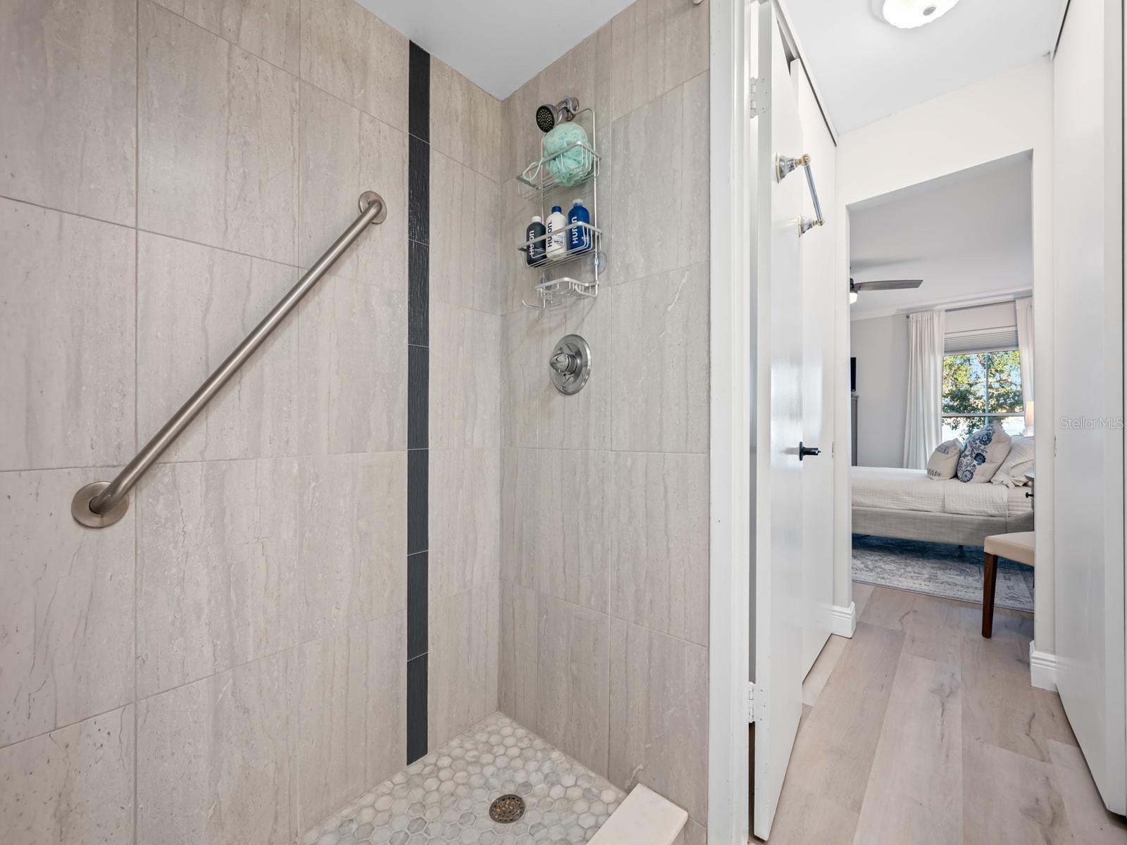 BAYSHORE TRACE CONDO - Residential