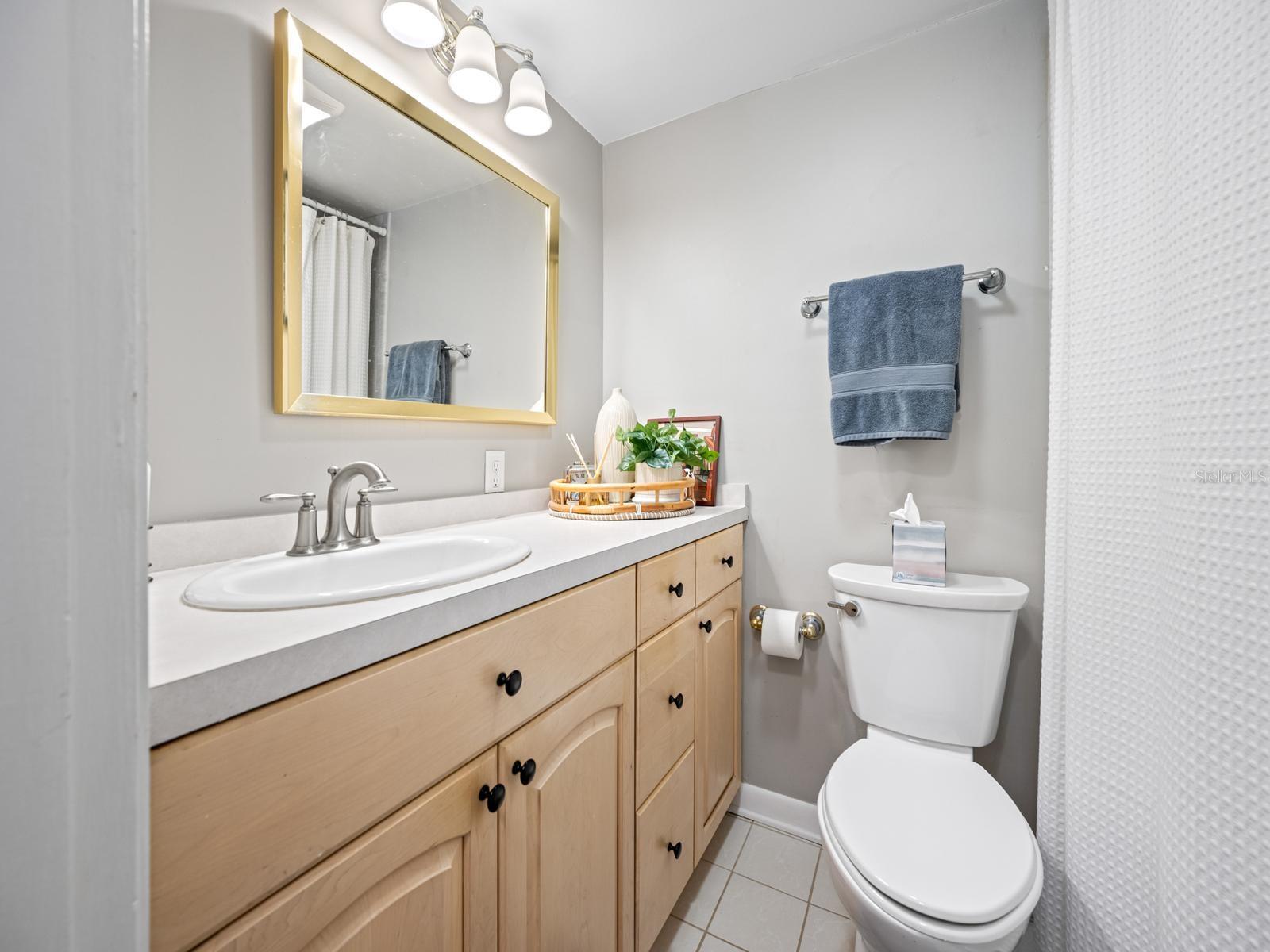 BAYSHORE TRACE CONDO - Residential