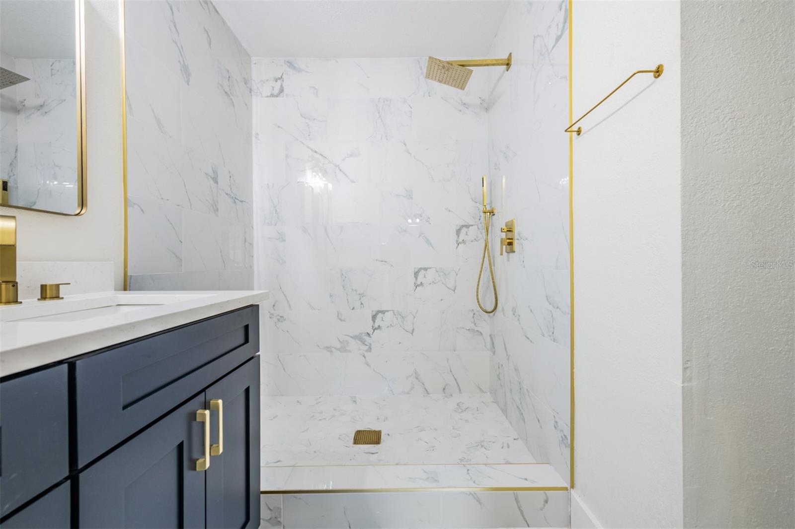 MANHATTAN MANOR REV - Residential