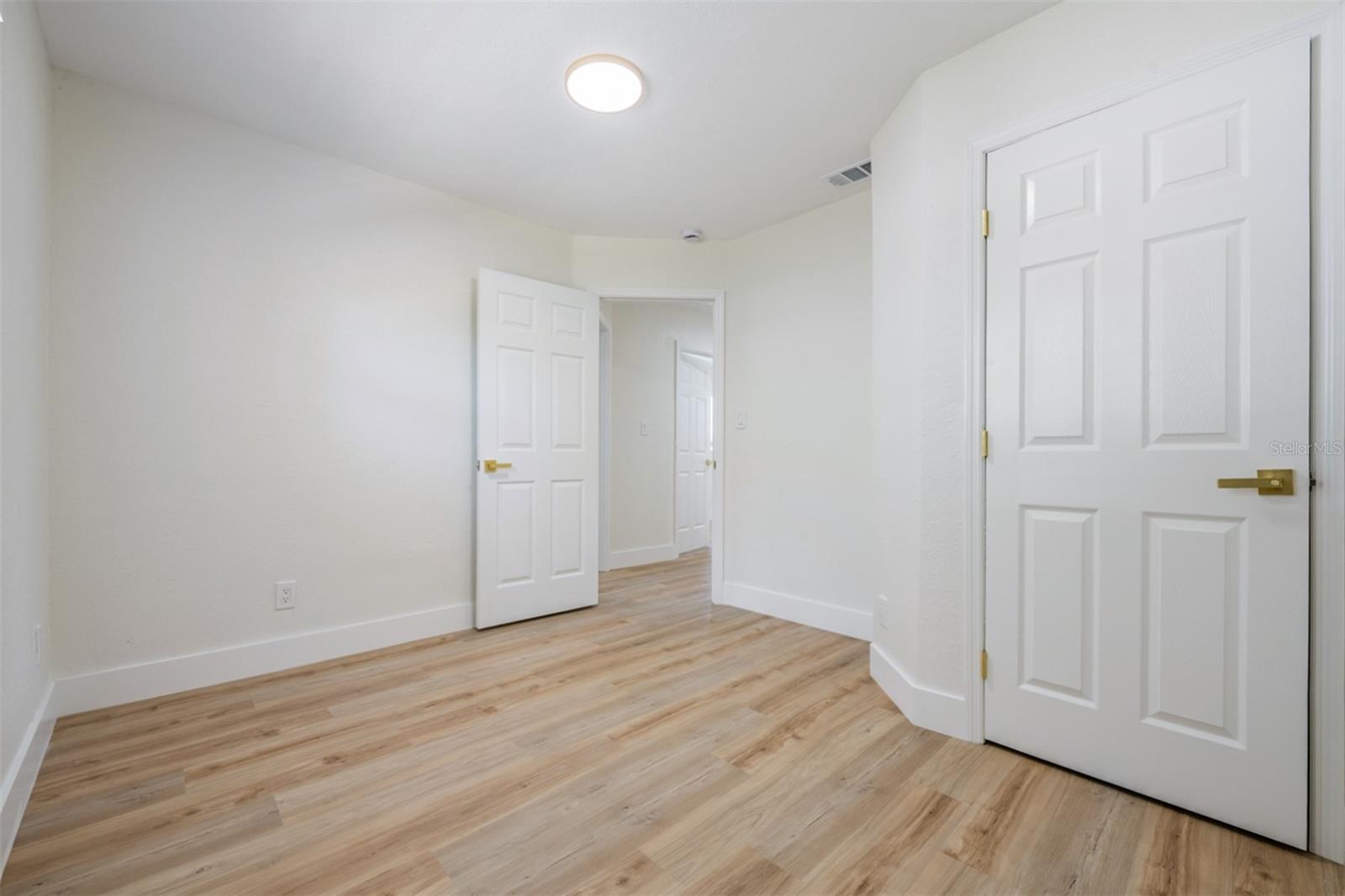 MANHATTAN MANOR REV - Residential