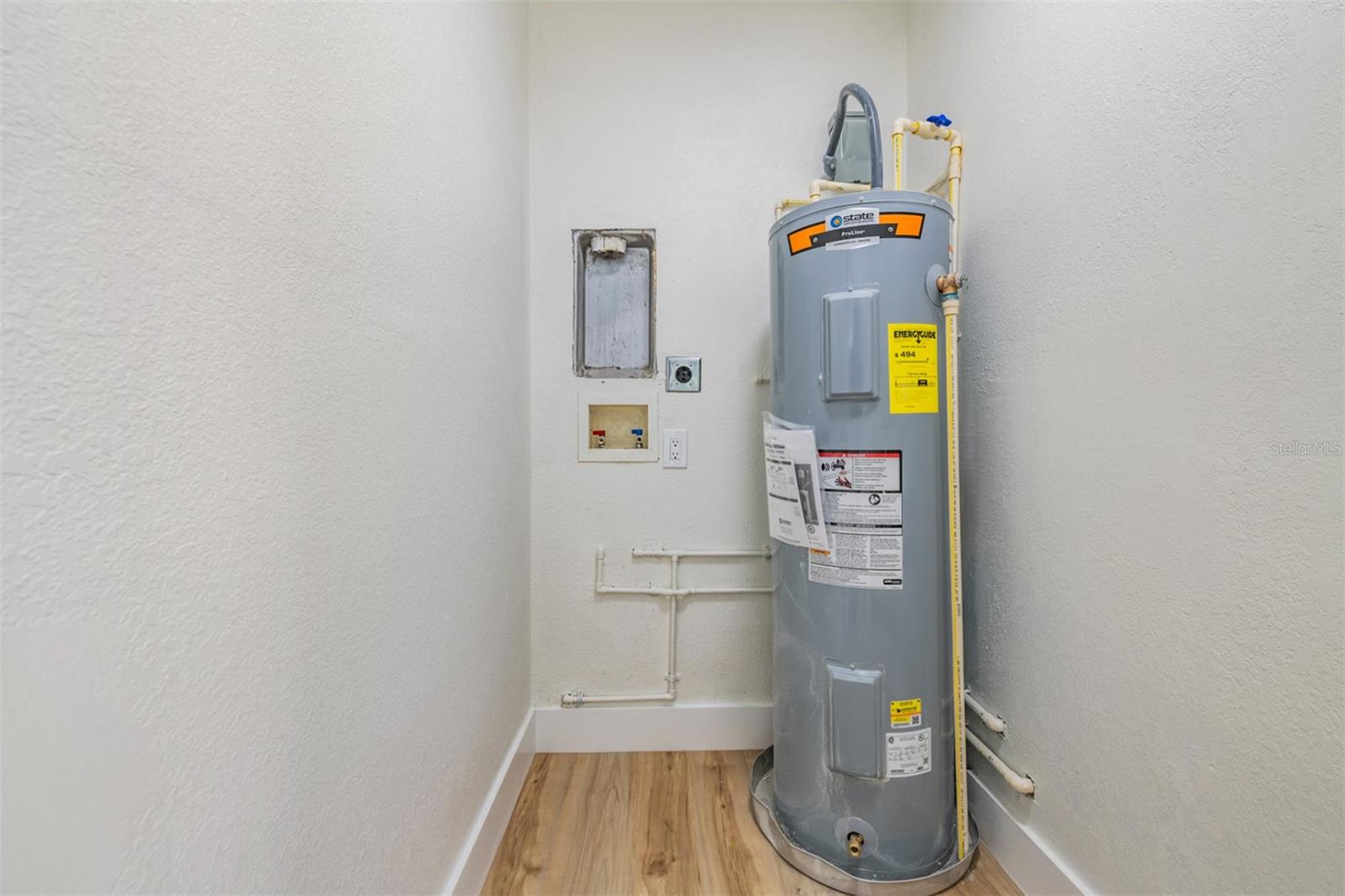 MANHATTAN MANOR REV - Residential