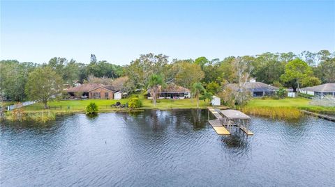 A home in AUBURNDALE