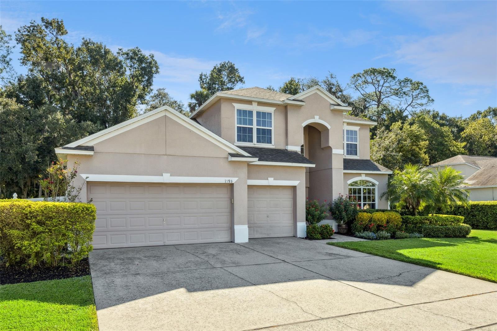 AUTUMN CHASE - Residential