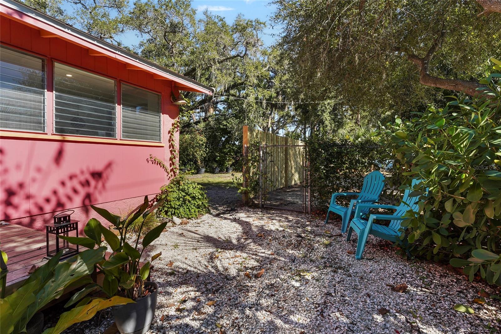 PALM GROVE - Residential