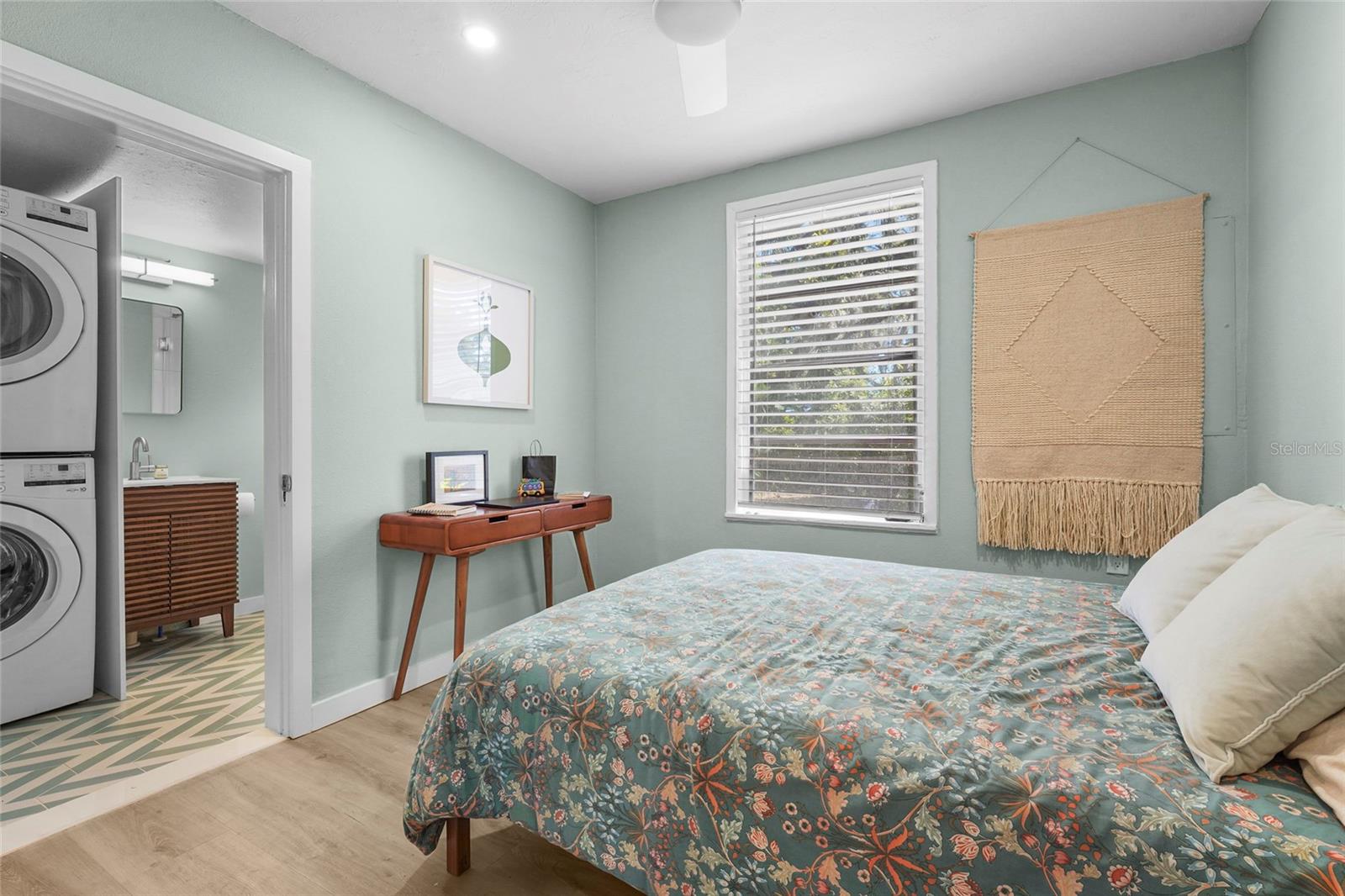 PALM GROVE - Residential