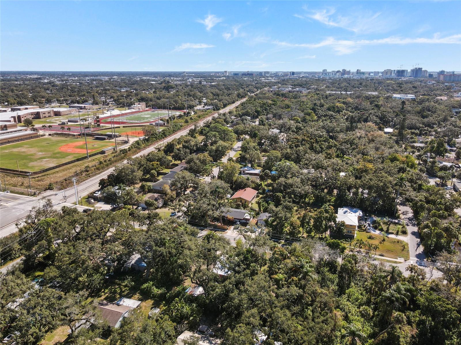 PALM GROVE - Residential