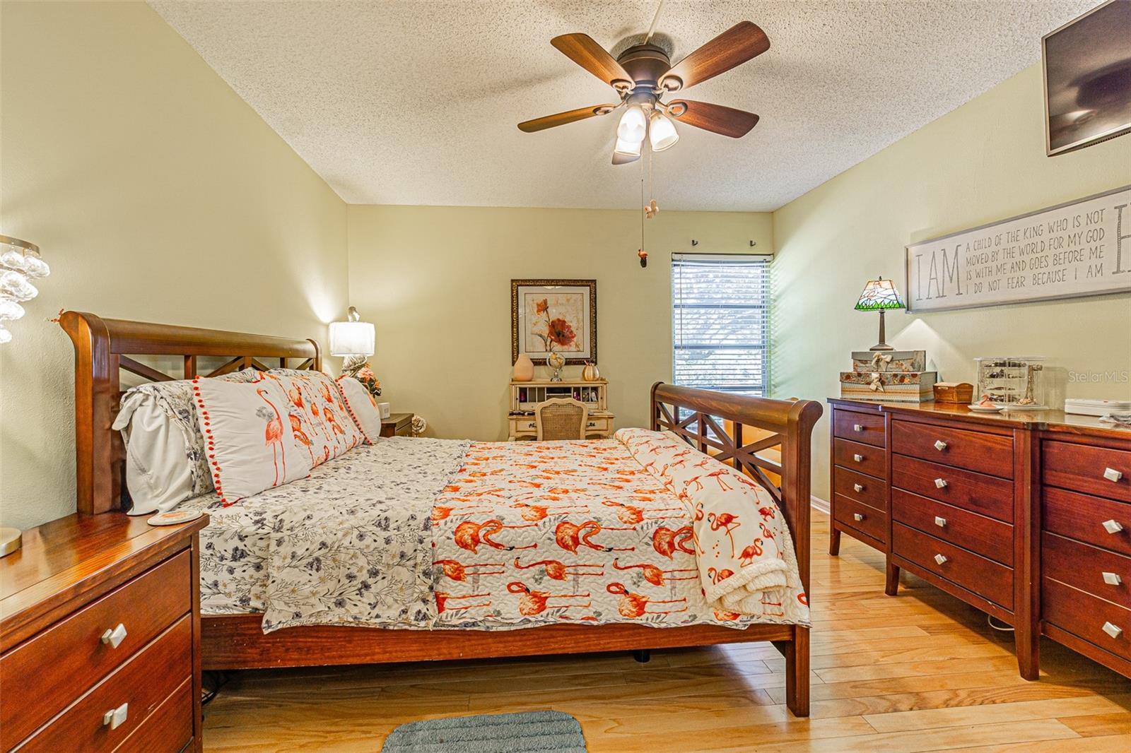 THE CONDOMIN F SUNSET PARK - Residential