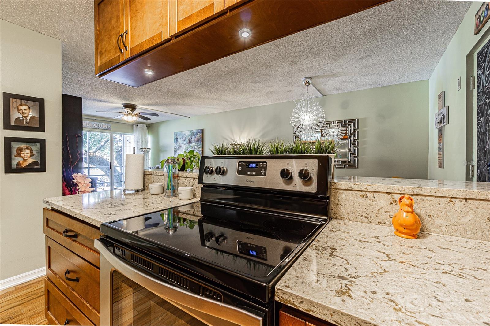 THE CONDOMIN F SUNSET PARK - Residential