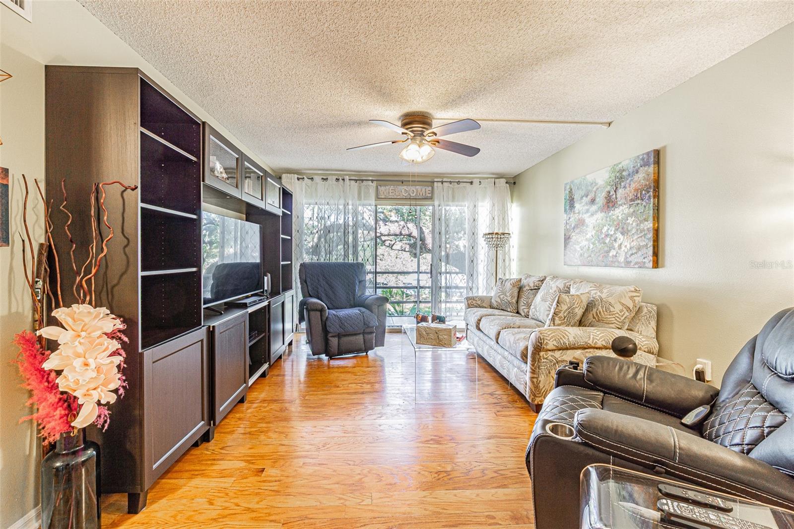 THE CONDOMIN F SUNSET PARK - Residential