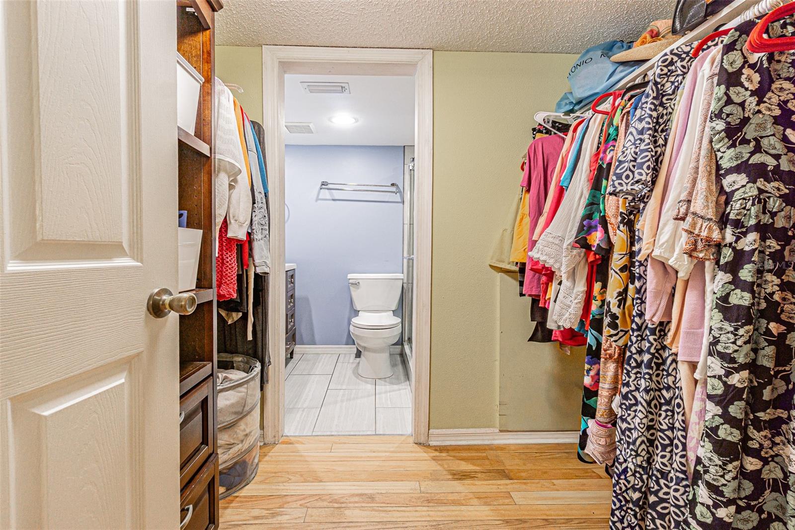 THE CONDOMIN F SUNSET PARK - Residential