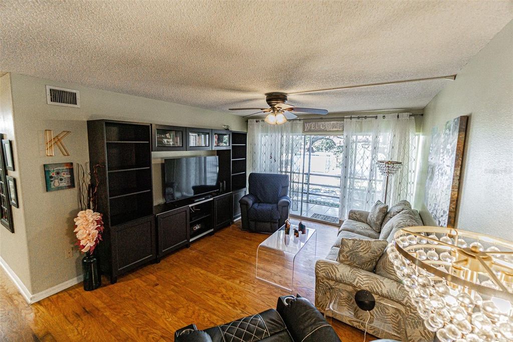 Photo of 2302 S Manhattan Avenue #219, Tampa, FL 33629 (MLS # TB8447886)