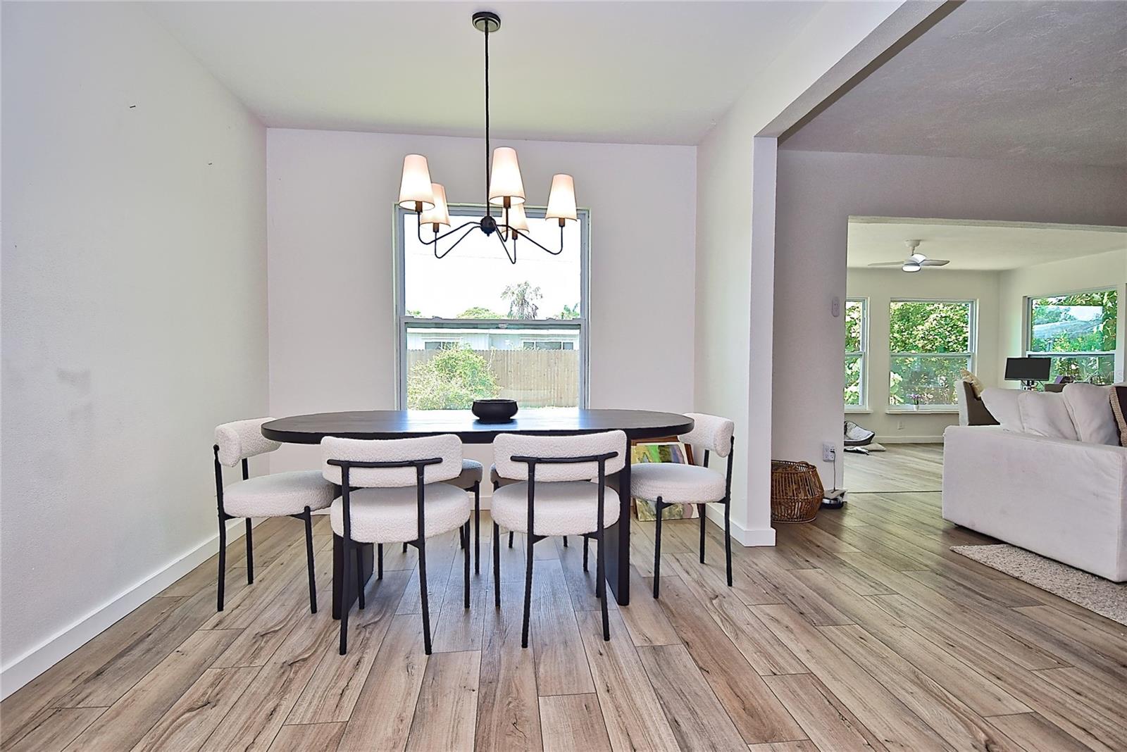 SOUTH GATE MANOR - Residential