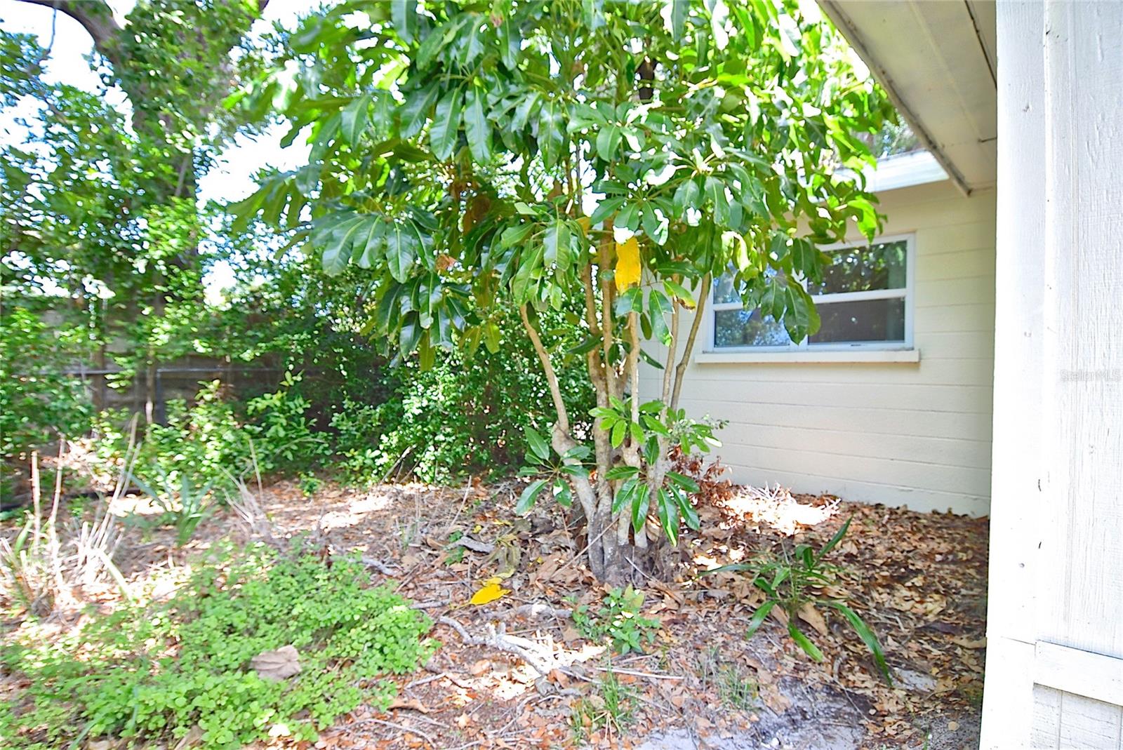 SOUTH GATE MANOR - Residential