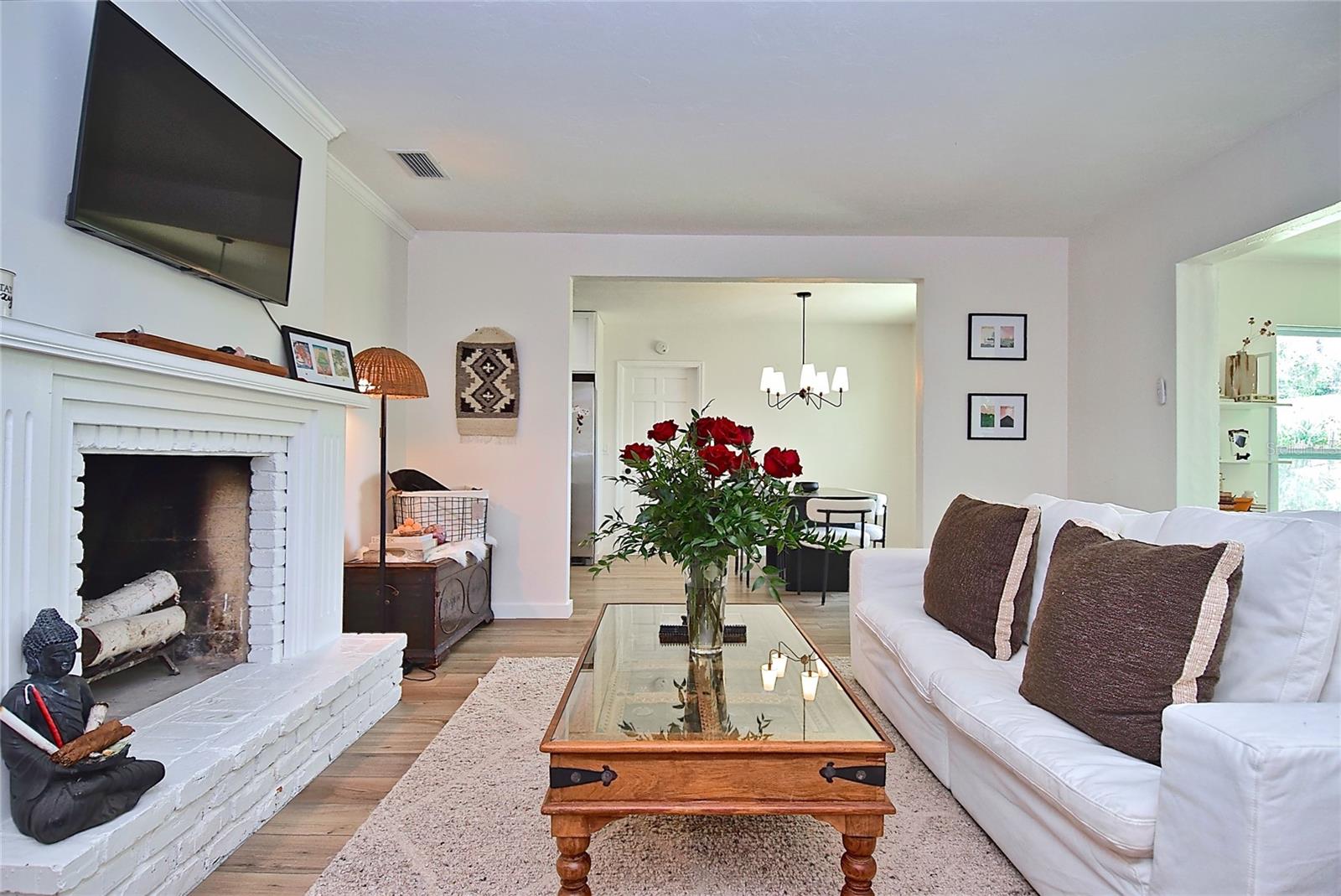 SOUTH GATE MANOR - Residential