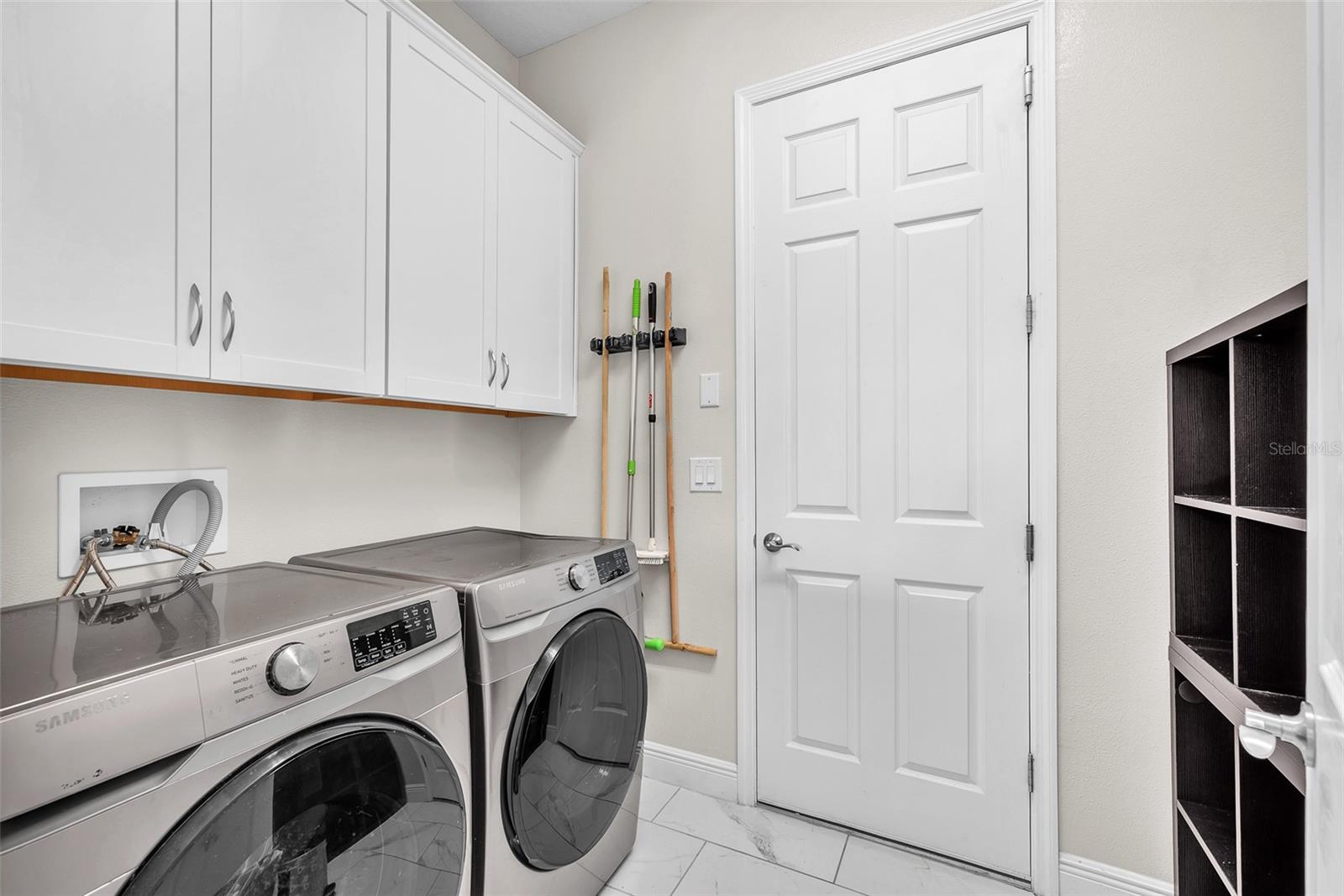 HAWKS FERN - Residential Lease