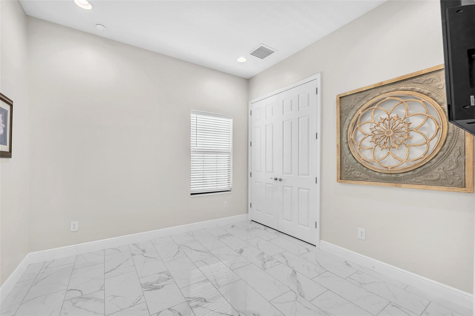 HAWKS FERN - Residential Lease