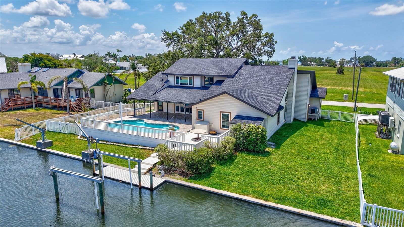 GULF & BAY ESTATES - Residential