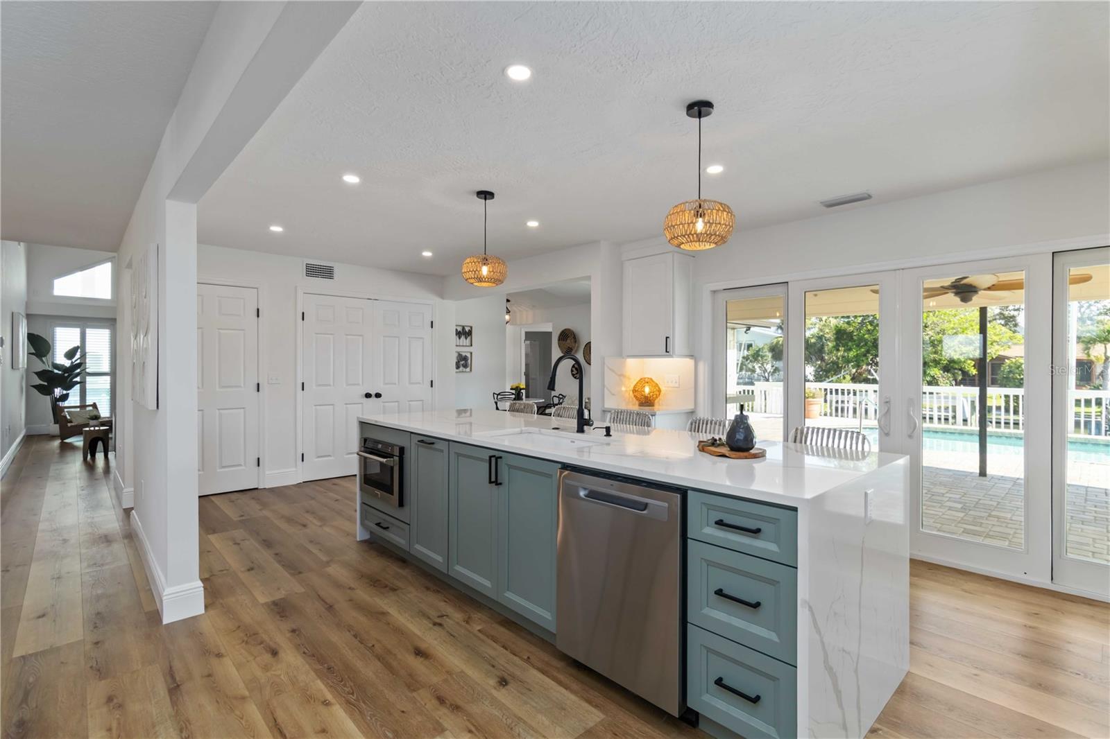 GULF & BAY ESTATES - Residential