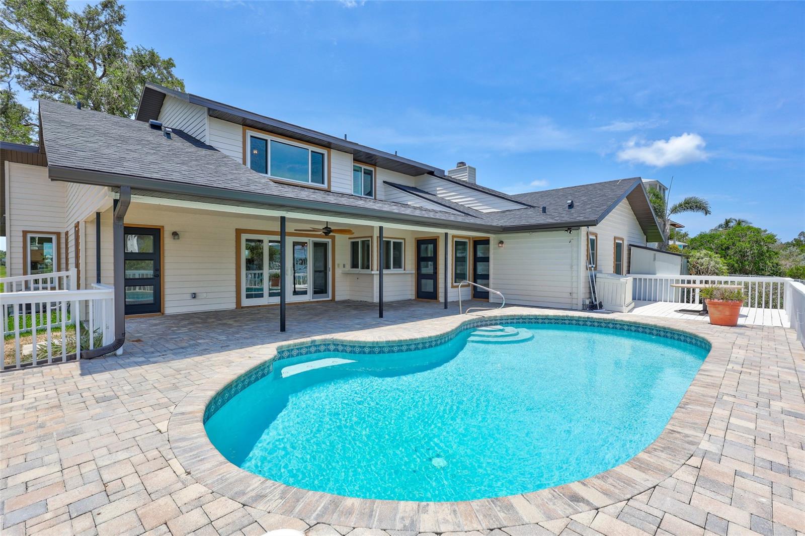 GULF & BAY ESTATES - Residential
