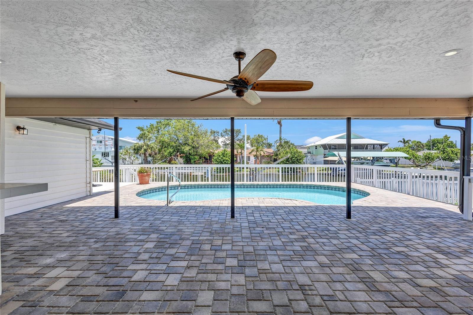 GULF & BAY ESTATES - Residential