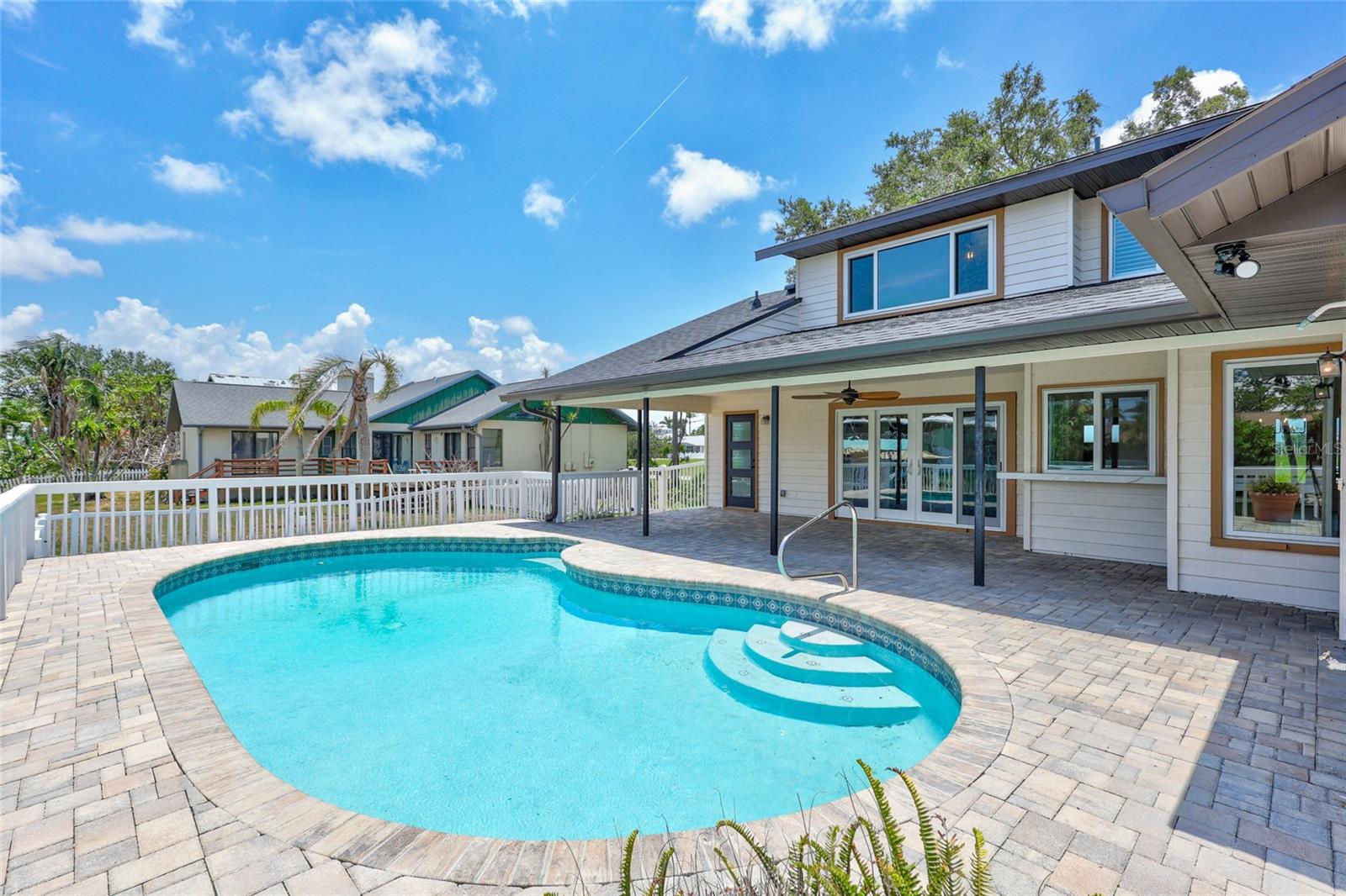 GULF & BAY ESTATES - Residential