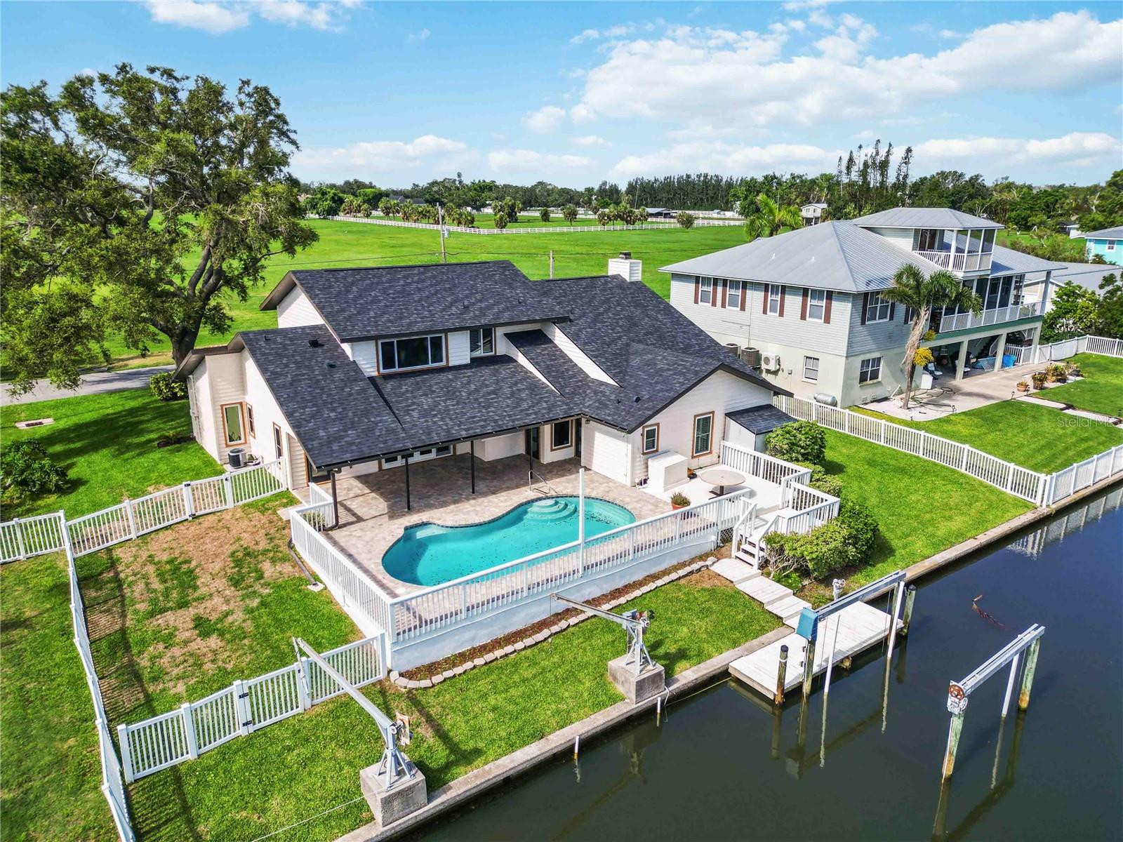 GULF & BAY ESTATES - Residential