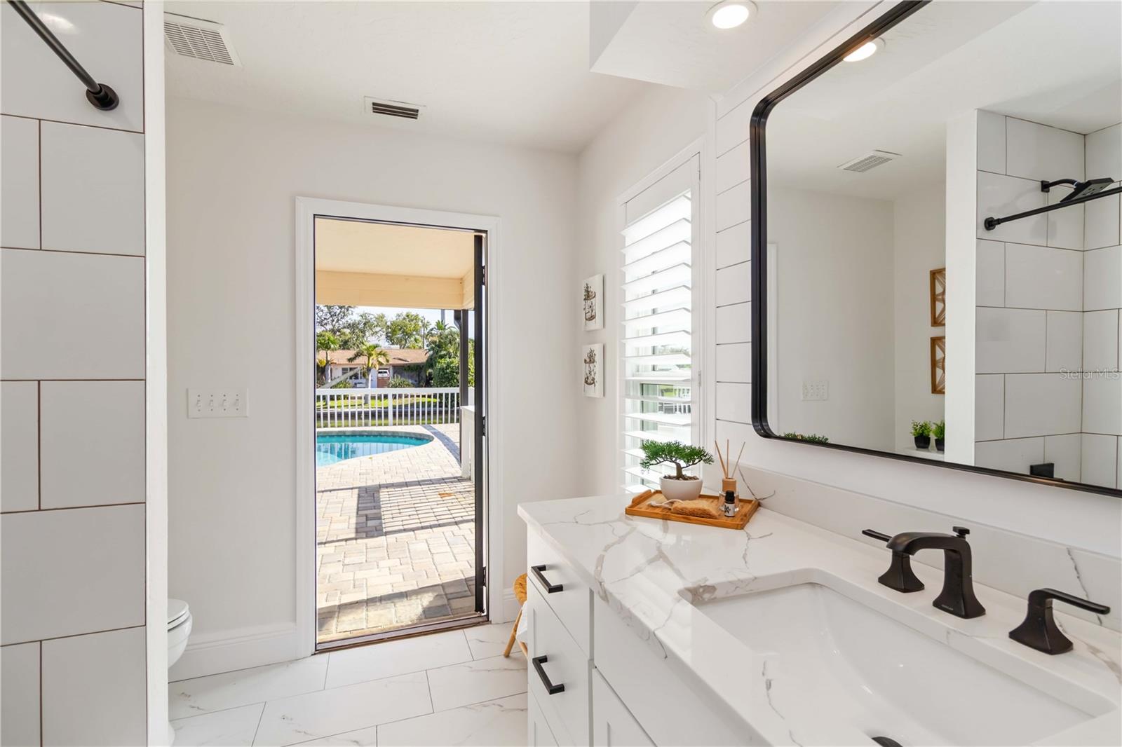 GULF & BAY ESTATES - Residential