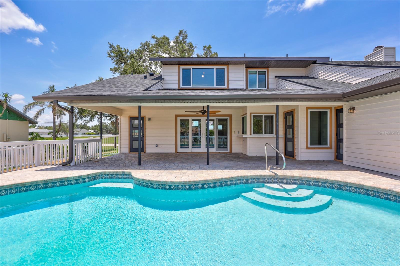 GULF & BAY ESTATES - Residential