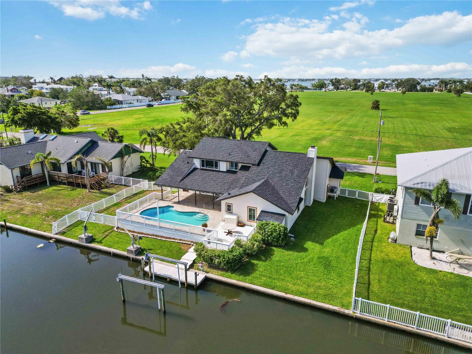 GULF & BAY ESTATES - Residential
