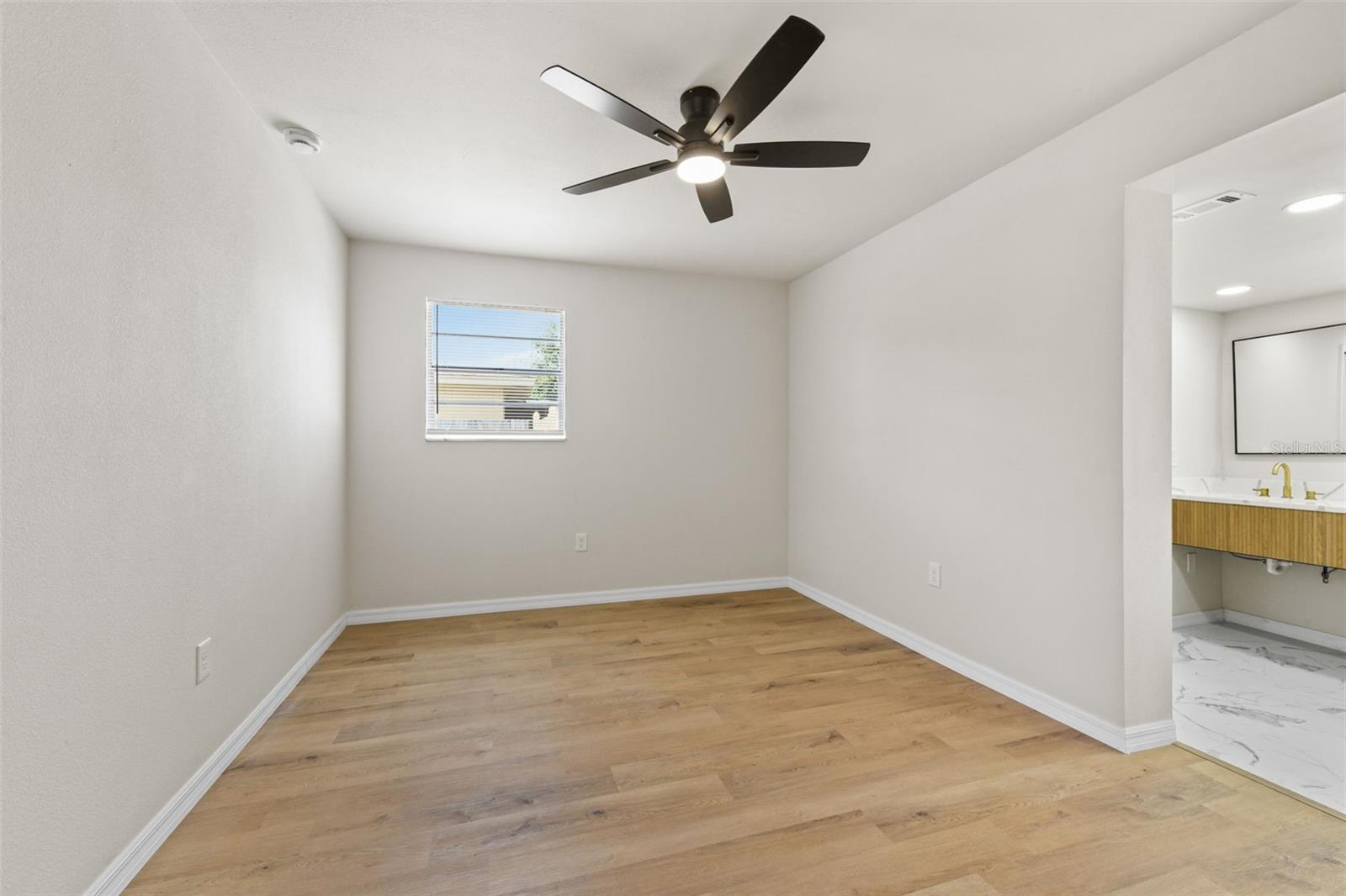 ENGELWOOD PARK - Residential