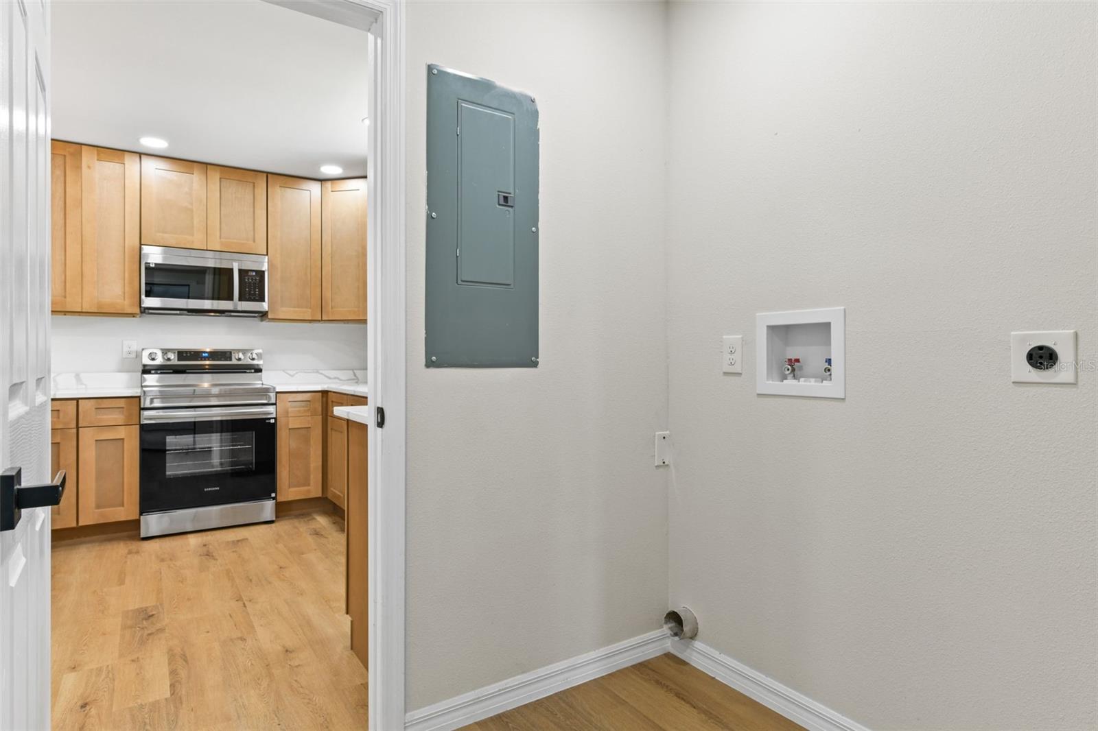 ENGELWOOD PARK - Residential