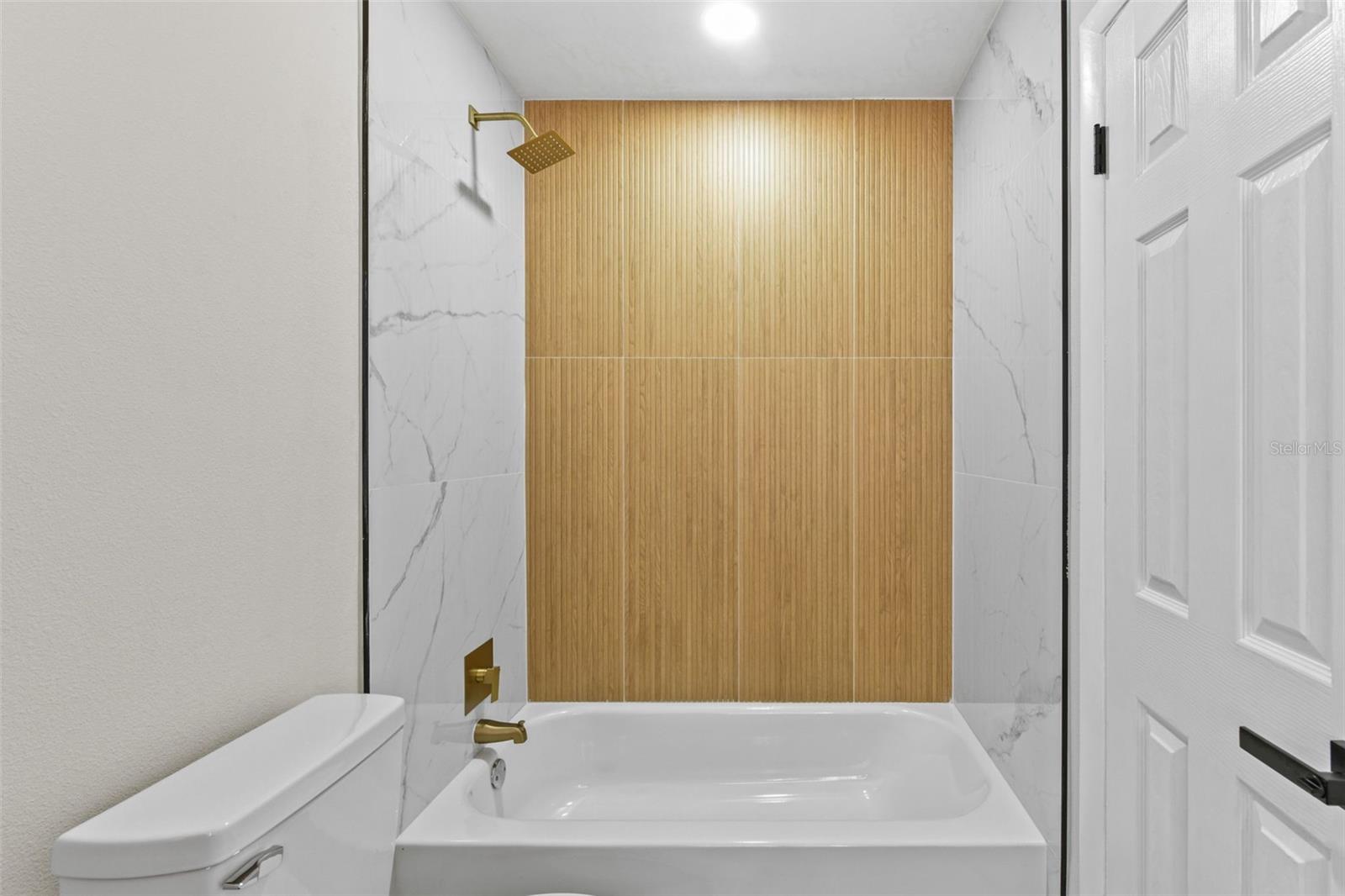 ENGELWOOD PARK - Residential