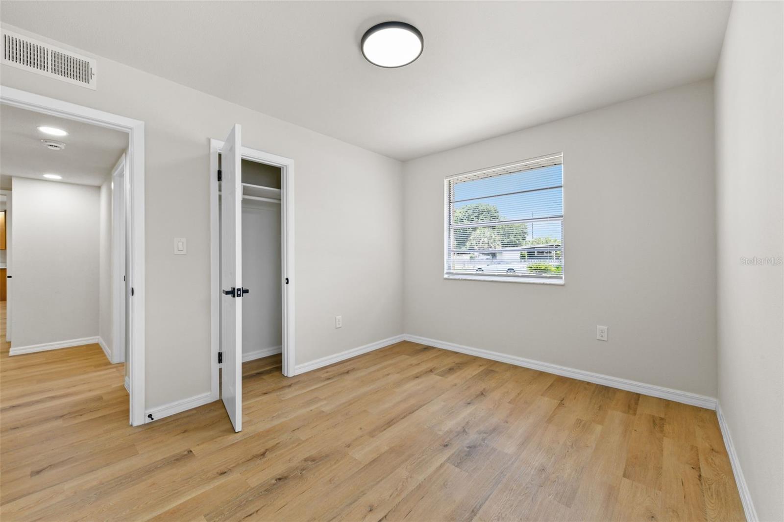 ENGELWOOD PARK - Residential