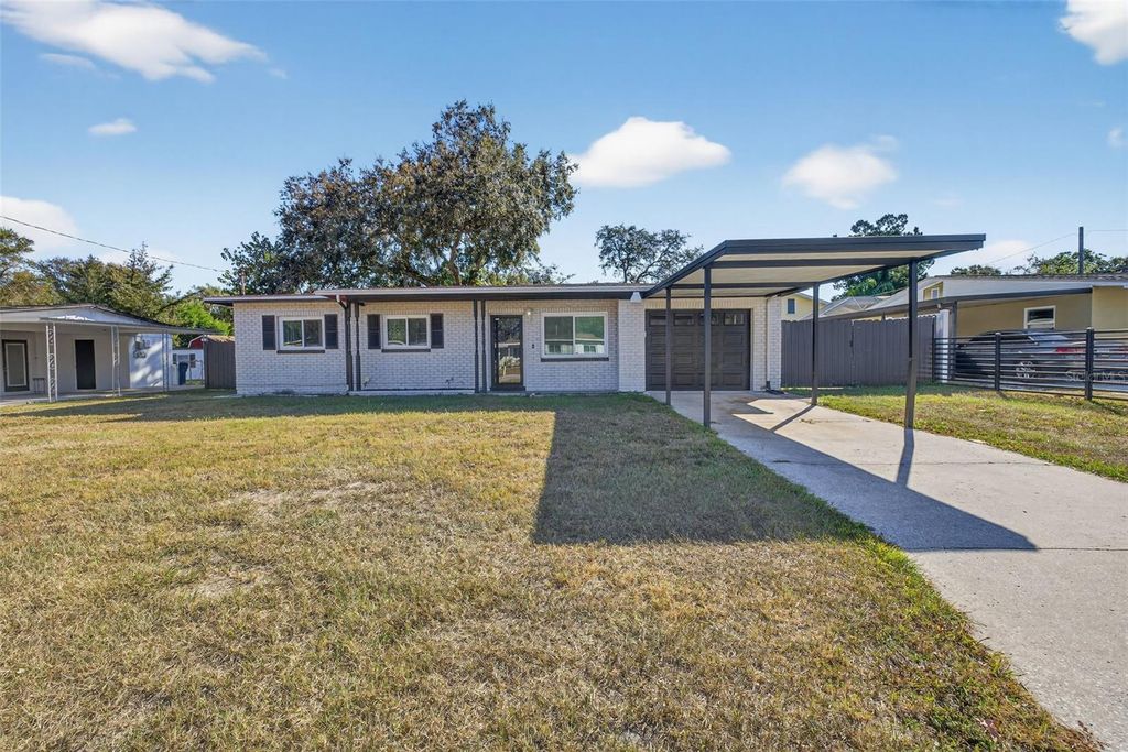 Photo of 806 W 114th Avenue, Tampa, FL 33612 (MLS # TB8428326)