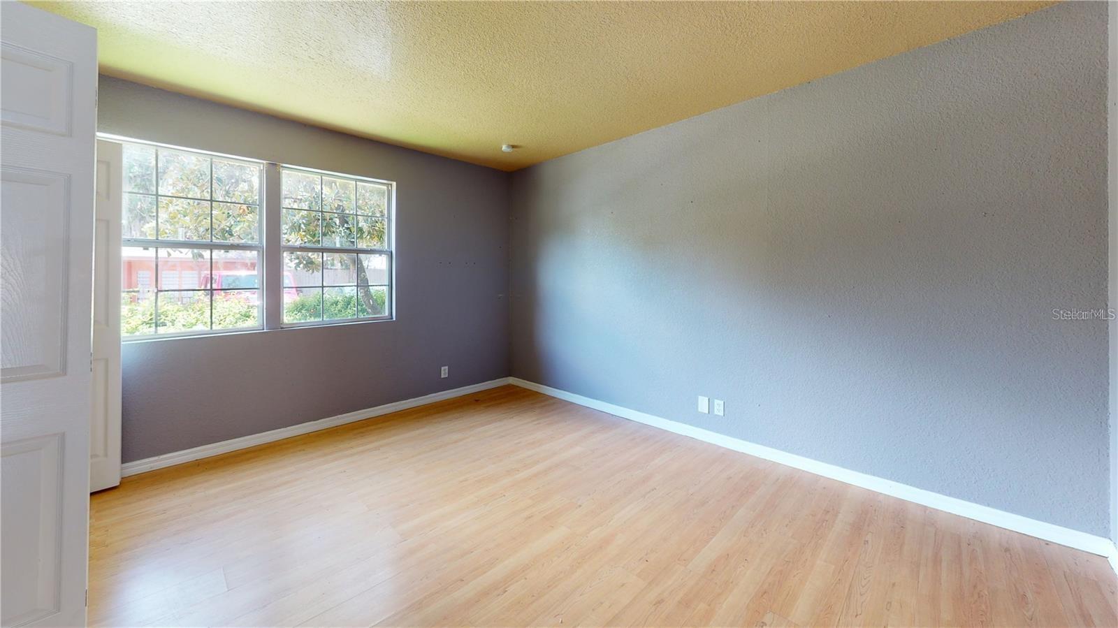 LA COSTA BRAVA LAKESIDE - Residential