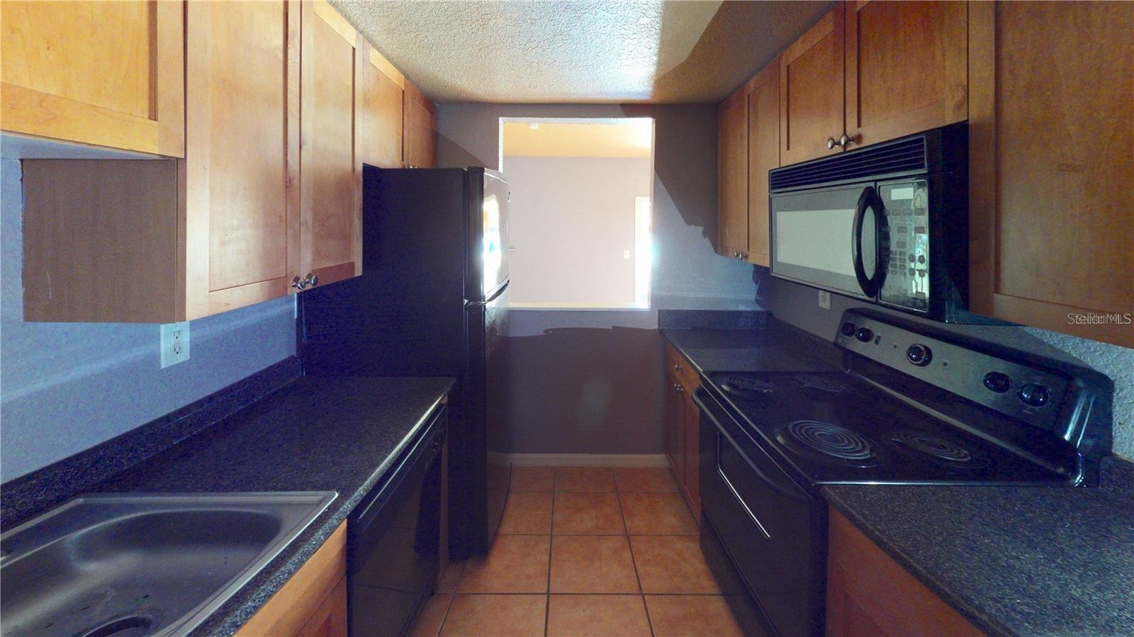 LA COSTA BRAVA LAKESIDE - Residential