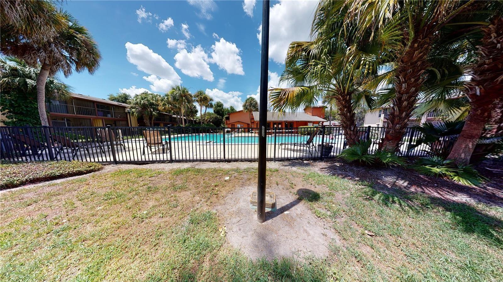 LA COSTA BRAVA LAKESIDE - Residential