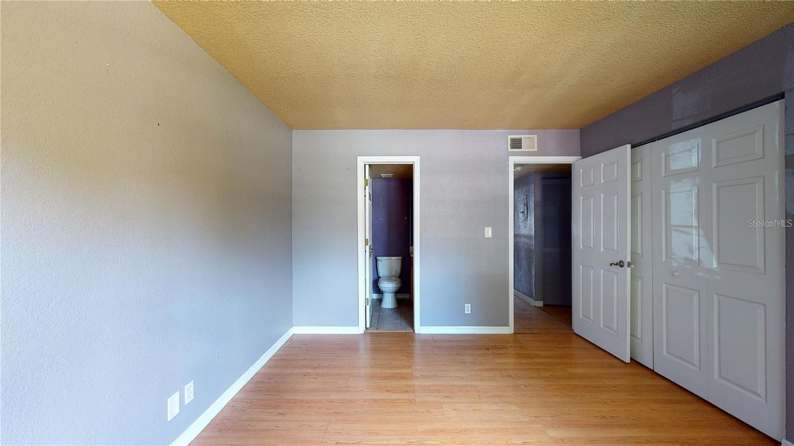 LA COSTA BRAVA LAKESIDE - Residential