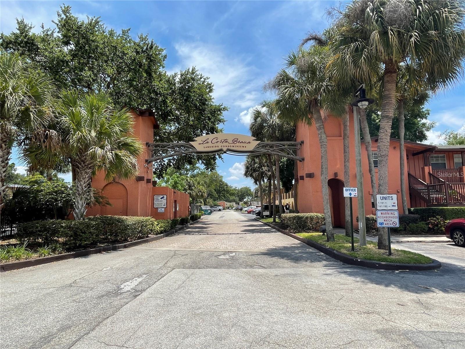 LA COSTA BRAVA LAKESIDE - Residential