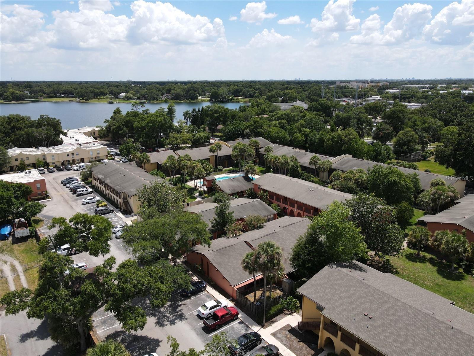 LA COSTA BRAVA LAKESIDE - Residential